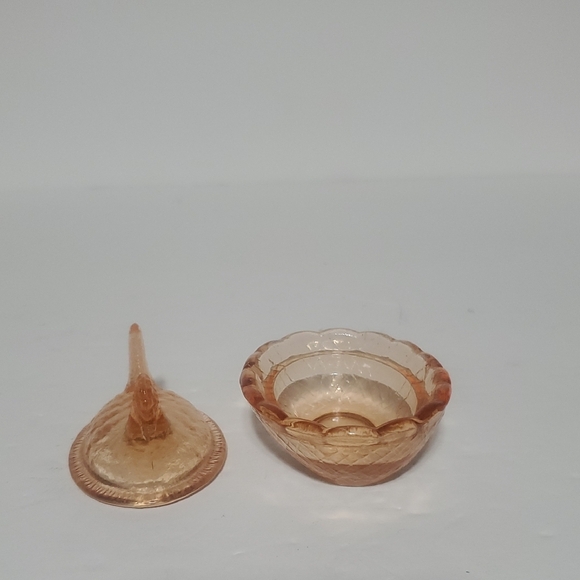 Amber Glass Hen on Nest Dish - Picture 3 of 6